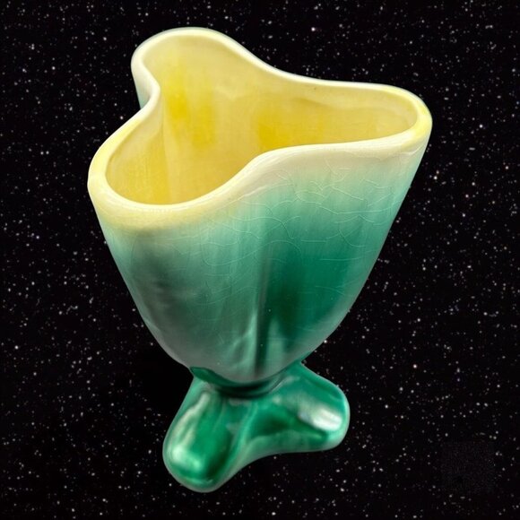 Vintage Early Pottery Vase Green Glaze Triangular Hand Made 7.25”T 4.5”W - Picture 5 of 16